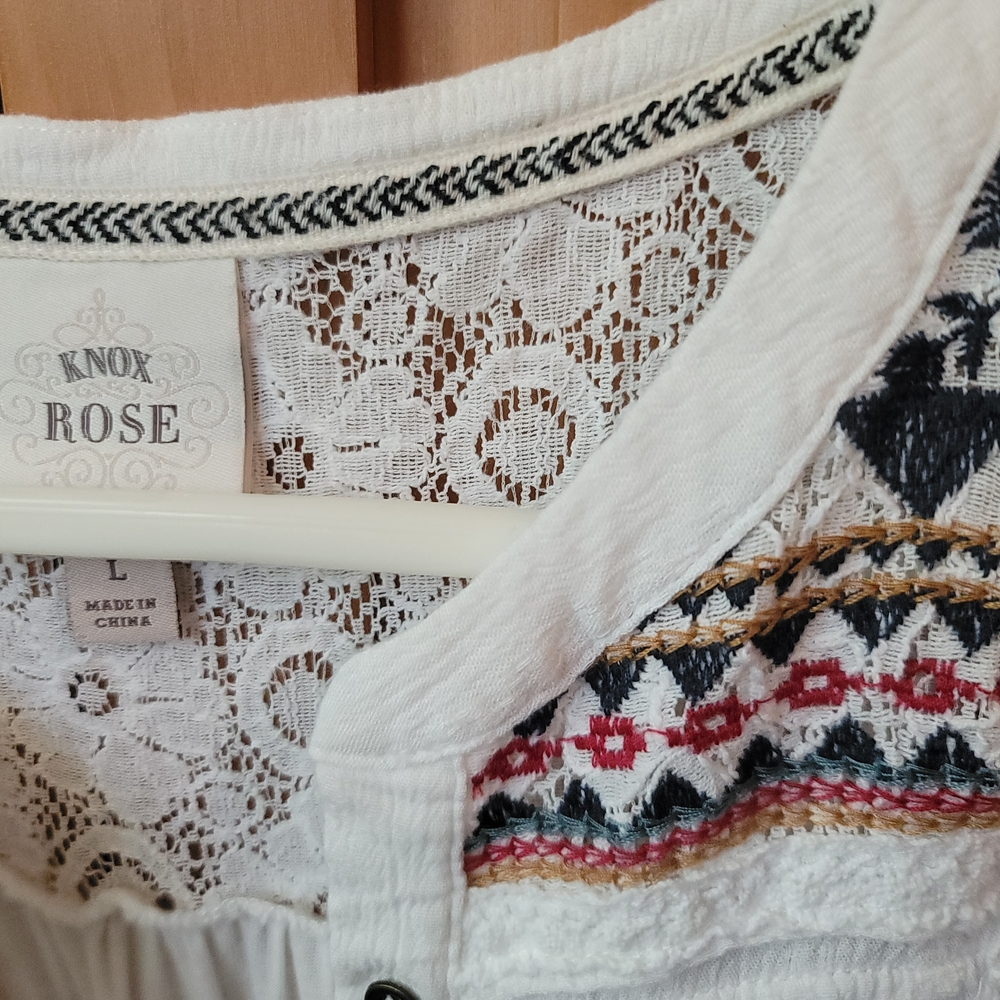 Knox Rose White Lace Top with Multicolor Embroidery - Picture 2 of 2